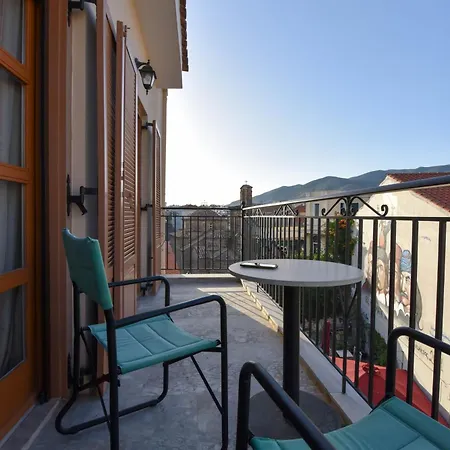 Coo-coo Place * カラマタ